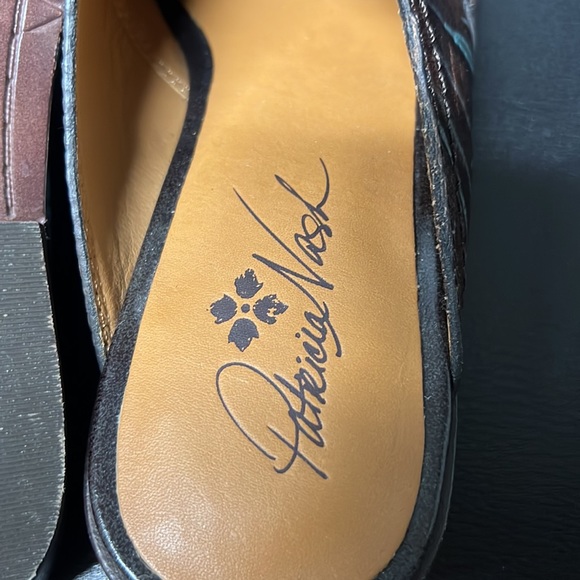 Patricia Nash Mule Shoes - Picture 4 of 5